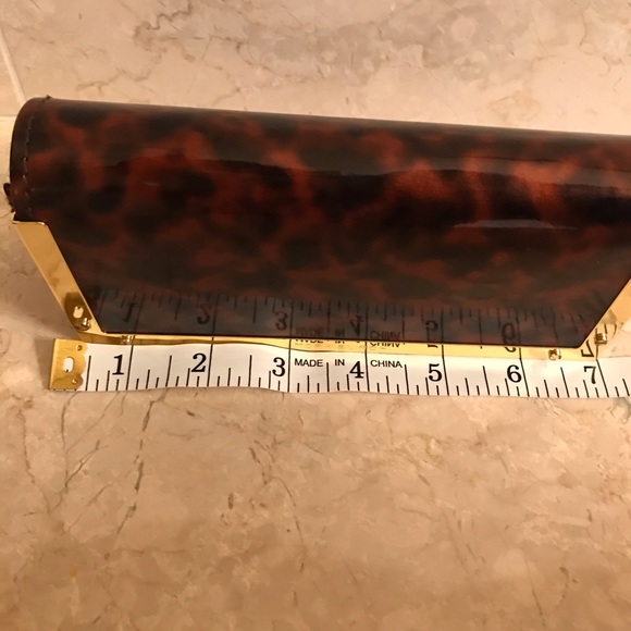 TORY BURCH SUNGLASS CASE and FABRIC POUCH HOLDER - Picture 3 of 13